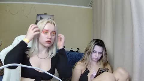 Dirty Kiss69 online show from April 2026 10:27:01 PM