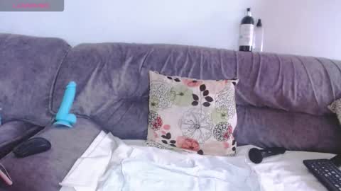 molly online show from October 2025 02:06:02 PM