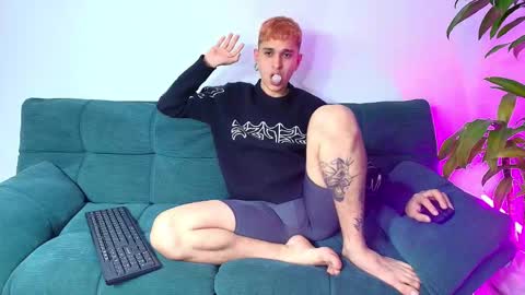 Snapshot of dirtyandsweet_ chatting on February 2025 06:56:01 PM David Julian independent online show from February 2025 06:56:01 PM