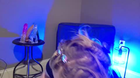 Daisy Wylde online show from March 2025 07:30:02 AM