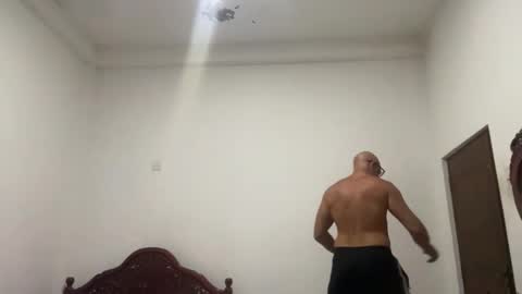 Dirtydanlondon online show from March 2026 01:24:01 PM