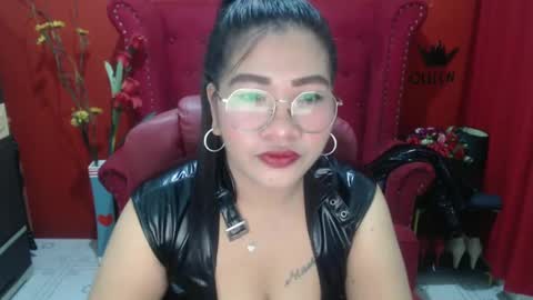 LatexQueen online show from February 2025 11:20:01 AM
