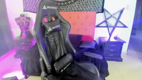 ONIX  online show from February 2025 11:38:02 PM