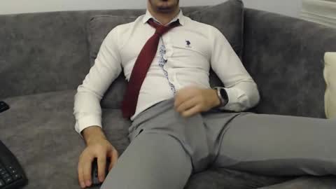 dirtyybooyy77 online show from February 2026 11:00:01 PM