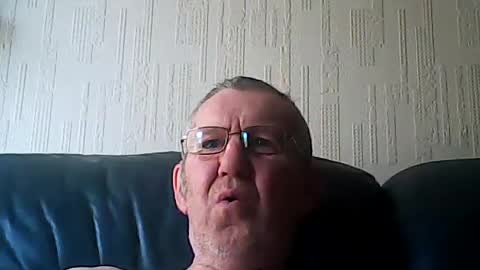 Snapshot of discovery63 chatting on June 2026 11:42:01 AM discovery63 online show from June 2026 11:42:01 AM