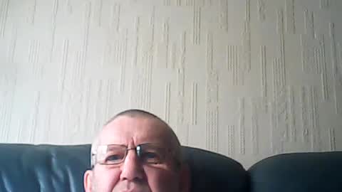 Snapshot of discovery63 chatting on August 2026 09:04:01 AM discovery63 online show from August 2026 09:04:01 AM