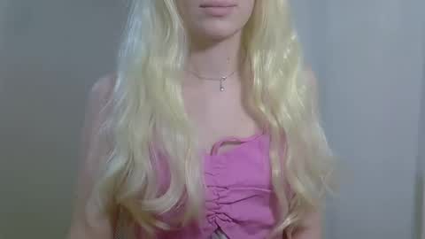 DitaMilton online show from November 2025 08:52:02 PM