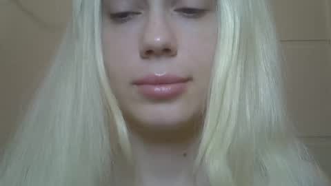 Snapshot of ditamilton chatting on April 2026 07:22:02 PM DitaMilton online show from April 2026 07:22:02 PM
