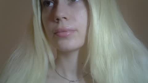 Snapshot of ditamilton chatting on April 2026 04:24:02 PM DitaMilton online show from April 2026 04:24:02 PM