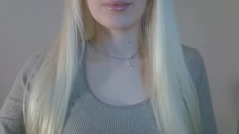 Snapshot of ditamilton chatting on June 2026 08:47:02 PM DitaMilton online show from June 2026 08:47:02 PM