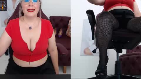 Snapshot of diva_milf chatting on October 2025 09:34:02 PM Diva online show from October 2025 09:34:02 PM