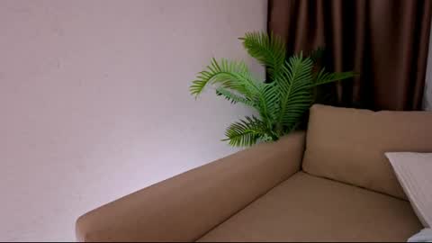 Tia online show from March 2025 04:54:02 PM