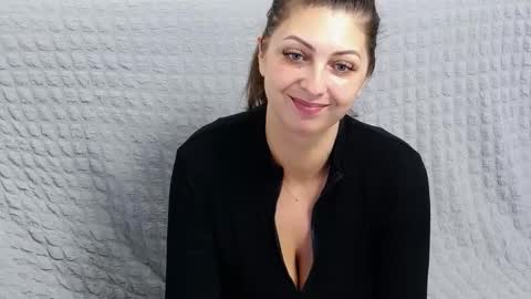 Sandra online show from December 2024 01:07:02 PM