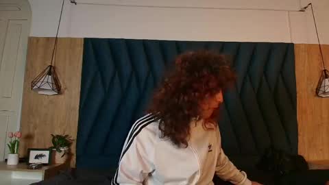 Snapshot of divine____ chatting on June 2026 02:13:02 AM DIVINE online show from June 2026 02:13:02 AM