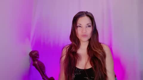 Snapshot of divinelynn chatting on February 2025 05:48:01 PM DivineLynn online show from February 2025 05:48:01 PM