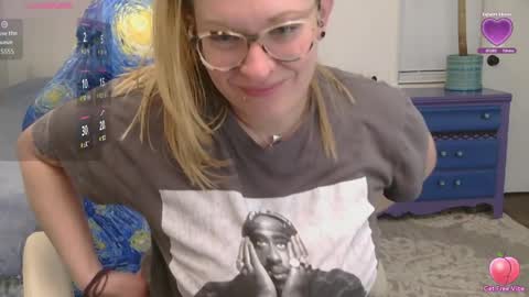 Snapshot of dixie_comanche chatting on April 2026 02:34:01 AM dixie_comanche online show from April 2026 02:34:01 AM