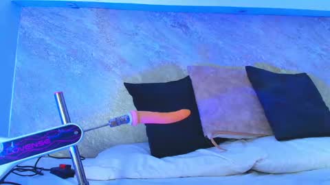 Sofia  online show from October 2025 03:23:02 PM