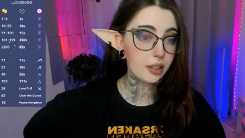 Snapshot of dixipixi_ chatting on September 2025 05:42:01 AM dixipixi_ online show from September 2025 05:42:01 AM