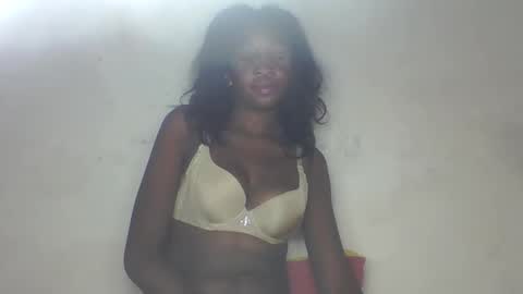 Snapshot of djamellah chatting on April 2026 12:33:01 AM djamellah online show from April 2026 12:33:01 AM