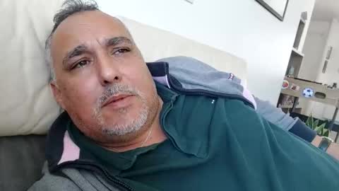 Snapshot of djeauzy77 chatting on April 2026 09:09:01 AM djeauzy77 online show from April 2026 09:09:01 AM