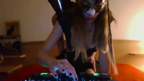 Djsmissb online show from February 2025 08:11:02 PM