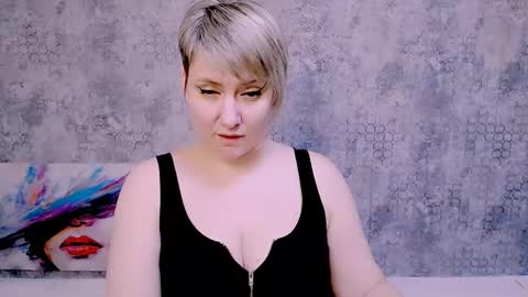 djullia online show from February 2025 12:13:02 PM