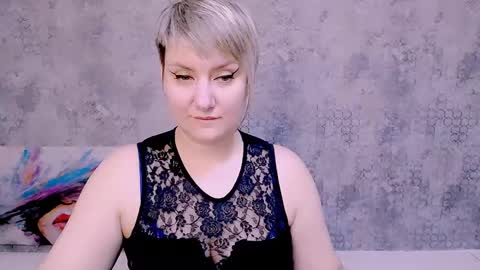 djullia online show from February 2025 01:22:01 PM