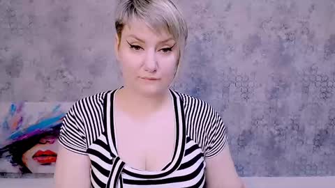 djullia online show from February 2025 10:09:01 AM