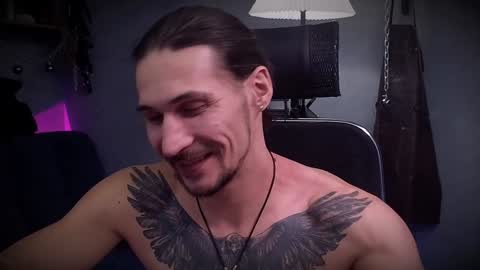 Snapshot of dl_raven chatting on December 2024 02:05:01 PM Silverhand online show from December 2024 02:05:01 PM