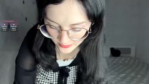 Snapshot of dodiebabikian chatting on November 2025 09:06:02 PM Annie PVT IS OPEN online show from November 2025 09:06:02 PM