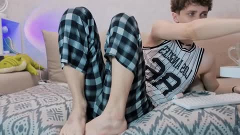 Snapshot of doedeeer chatting on December 2024 12:06:02 AM Alex online show from December 2024 12:06:02 AM