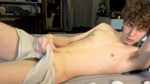 Alex online show from December 2025 07:34:01 AM