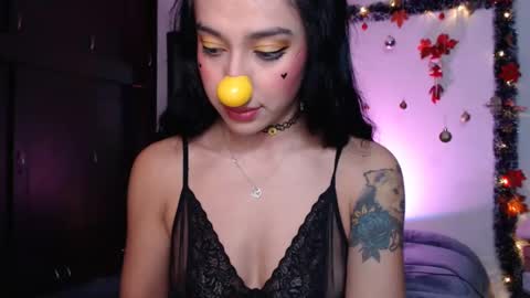 Snapshot of dolceclown_ chatting on December 2024 03:24:01 AM dolceclown_ online show from December 2024 03:24:01 AM