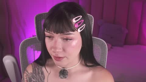 Dolcexx online show from April 2026 07:33:01 PM