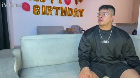 Auro and Santiago online show from April 2026 04:16:01 AM