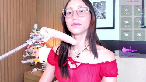 Bella  online show from December 2025 07:54:02 PM