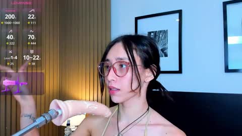 Bella  online show from April 2026 01:47:02 AM