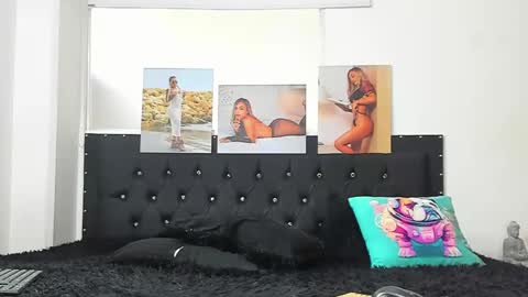 Snapshot of doll_celeste19 chatting on February 2025 07:02:01 PM C E L E S T E online show from February 2025 07:02:01 PM