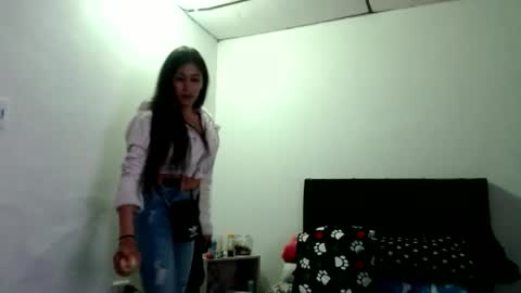 Snapshot of doll_sary chatting on December 2024 03:40:01 AM Catherine XXX online show from December 2024 03:40:01 AM