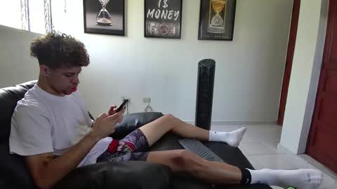 DollarHot30 online show from March 2026 01:48:02 PM