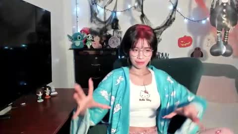 Snapshot of dolliette chatting on October 2025 08:48:02 PM mina online show from October 2025 08:48:02 PM