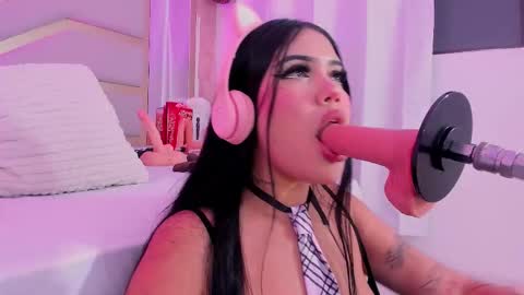 Dollsweety online show from November 2025 02:14:01 AM