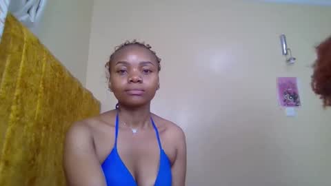 Snapshot of dolly_bby chatting on April 2026 06:09:01 AM Dolly online show from April 2026 06:09:01 AM