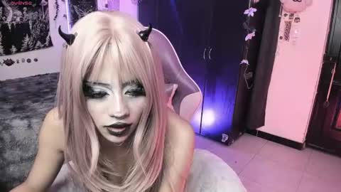 Snapshot of dolly_bones chatting on June 2026 06:14:01 AM dolly_bones online show from June 2026 06:14:01 AM