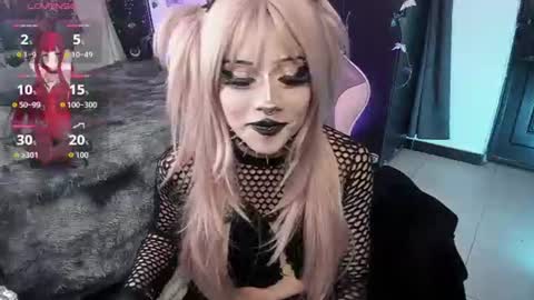 Snapshot of dolly_bones chatting on July 2026 03:48:01 AM dolly_bones online show from July 2026 03:48:01 AM