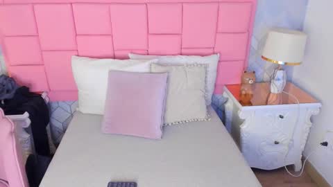 dolly_kitter online show from December 2025 02:56:01 PM