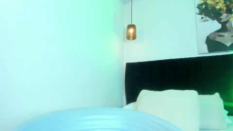 Snapshot of dolly_zoe chatting on June 2026 10:22:01 PM Call me Zoe online show from June 2026 10:22:01 PM