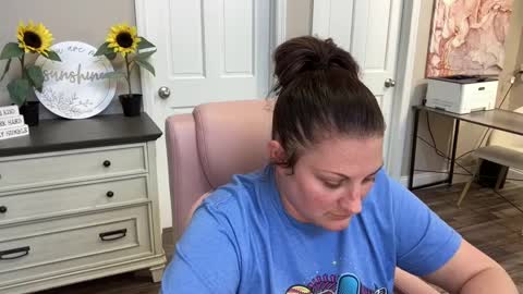 Snapshot of dollydimplez chatting on February 2025 09:25:02 PM Dolly online show from February 2025 09:25:02 PM