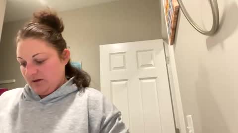 Snapshot of dollydimplez chatting on March 2025 04:10:01 PM Dolly online show from March 2025 04:10:01 PM