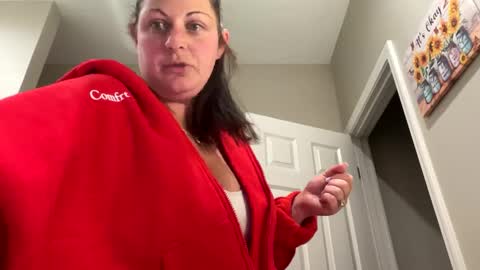 Snapshot of dollydimplez chatting on March 2025 04:35:01 PM Dolly online show from March 2025 04:35:01 PM